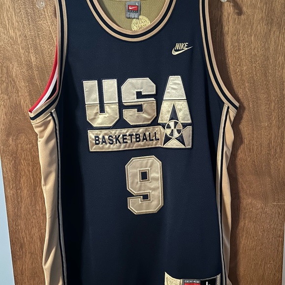 Nike USA Basketball Jersey in Black and Gold - Picture 1 of 2